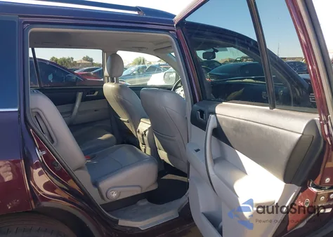 2012 Toyota Highlander Se V6 z USA, uszkodzony, nr VIN 5TDBK3EH2CS143245